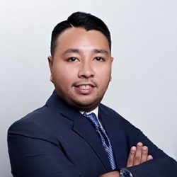 tengku-azran_284X284